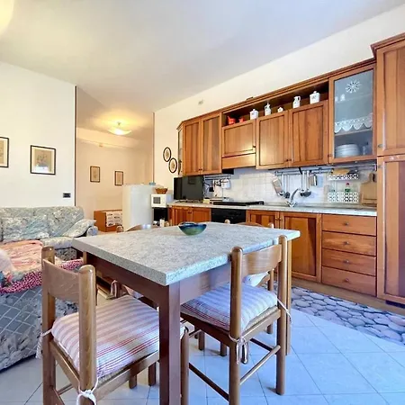 דירה Velia - Live Active - Rest Easy - A-bove בורג'ו ורצי