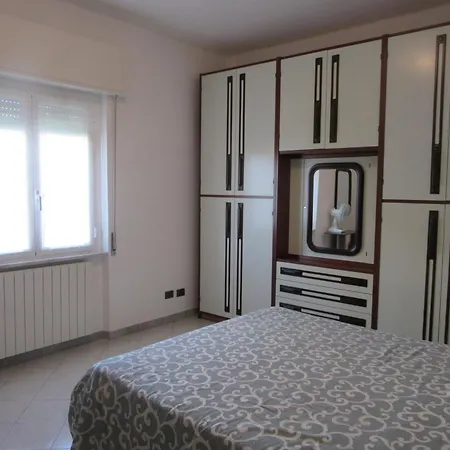 Velia - Live Active - Rest Easy - A-bove